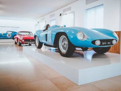 museu_do_caramulo Museu do Caramulo in Portugal with Classic car